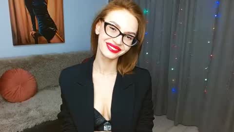 Snapshot of yourladysunshine chatting on January 26, 8:03 am Ksyusha online show from January 26, 8:03 am