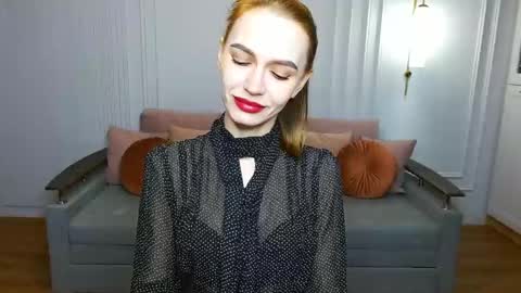 Snapshot of yourladysunshine chatting on February 6, 7:56 am Ksyusha online show from February 6, 7:56 am