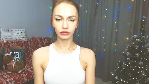 Snapshot of yourladysunshine chatting on December 14, 8:34 am Ksyusha online show from December 14, 8:34 am