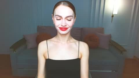 Snapshot of yourladysunshine chatting on March 11, 7:35 am Ksyusha online show from March 11, 7:35 am