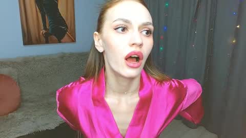 Snapshot of yourladysunshine chatting on January 11, 7:39 am Ksyusha online show from January 11, 7:39 am