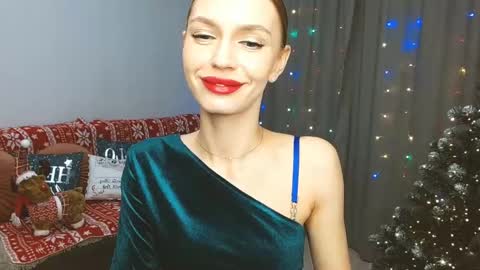 Snapshot of yourladysunshine chatting on December 11, 7:31 am Ksyusha online show from December 11, 7:31 am