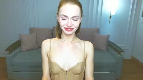 Snapshot of yourladysunshine chatting on February 13, 5:44 pm Ksyusha online show from February 13, 5:44 pm