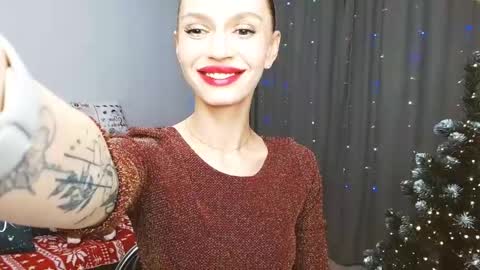 Snapshot of yourladysunshine chatting on December 13, 7:48 am Ksyusha online show from December 13, 7:48 am