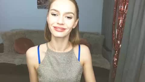 Snapshot of yourladysunshine chatting on December 2, 8:48 am Ksyusha online show from December 2, 8:48 am