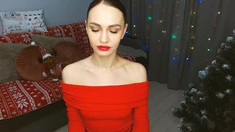 Snapshot of yourladysunshine chatting on December 31, 7:53 am Ksyusha online show from December 31, 7:53 am