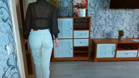 Snapshot of yourladysunshine chatting on September 11, 6:58 am Ksyusha online show from September 11, 6:58 am