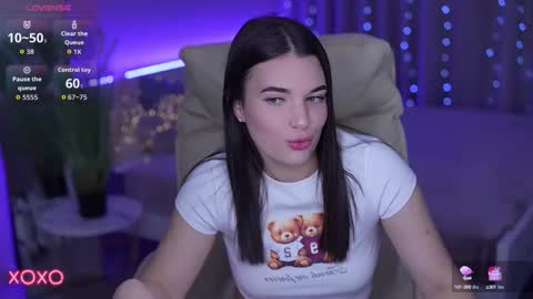 Snapshot of yourlolabunny chatting on October 16, 5:15 pm L O L A online show from October 16, 5:15 pm