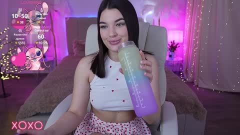 Snapshot of yourlolabunny chatting on December 26, 5:37 am L O L A online show from December 26, 5:37 am