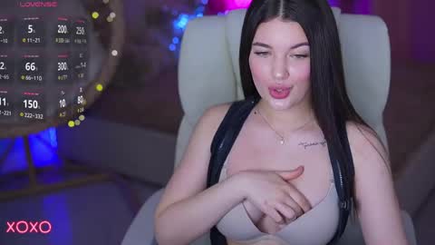 L O L A online show from April 11, 7:36 am