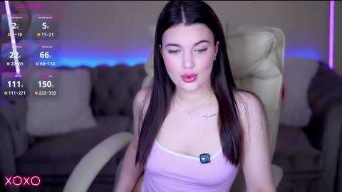 L O L A online show from March 31, 1:00 pm