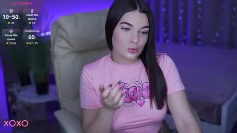 Snapshot of yourlolabunny chatting on October 17, 6:22 pm L O L A online show from October 17, 6:22 pm