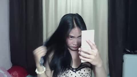 yourpinay_chesca online show from April 27, 11:40 am