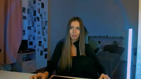 Eva online show from November 20, 7:37 pm