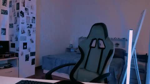 Eva online show from October 4, 8:46 pm