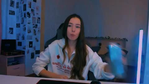 Eva online show from October 28, 7:52 pm