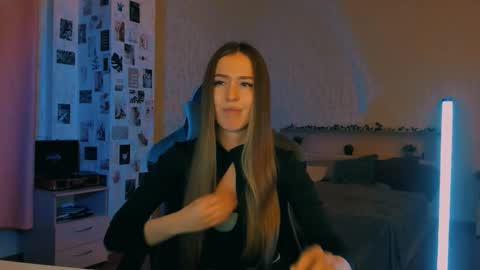 Eva online show from November 11, 8:28 pm