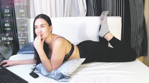 Snapshot of yours_jasmin chatting on December 2, 8:48 am yours_jasmin online show from December 2, 8:48 am
