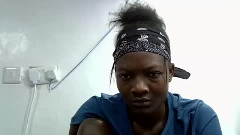 Snapshot of yours_sexy_doll chatting on October 31, 11:58 am yours sexy doll online show from October 31, 11:58 am