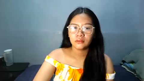 yoursexy_reb online show from February 18, 4:11 am