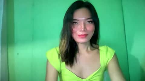 Yanahh online show from December 21, 2:21 pm