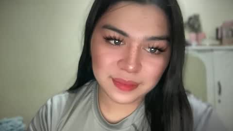 Yanahh online show from April 18, 7:29 pm