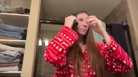 yourstrulylivy online show from December 24, 5:34 pm