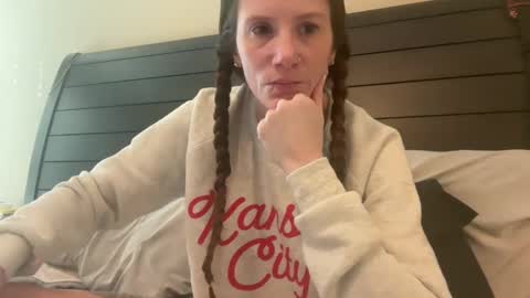 yourstrulylivy online show from January 24, 3:24 pm