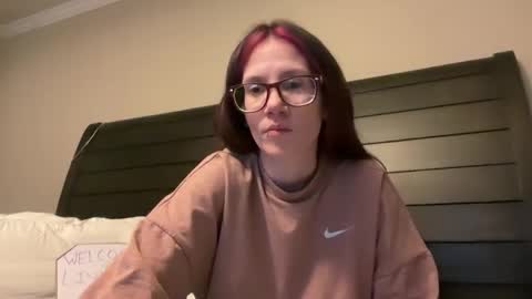 yourstrulylivy online show from March 7, 12:58 am