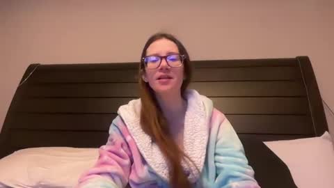 yourstrulylivy online show from January 8, 12:47 pm
