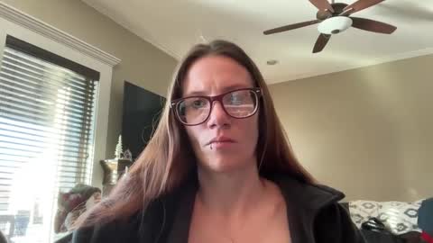 yourstrulylivy online show from December 10, 2:39 pm