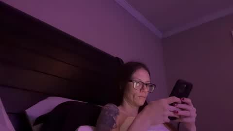 yourstrulylivy online show from December 11, 12:44 pm
