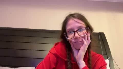 yourstrulylivy online show from December 16, 12:37 am