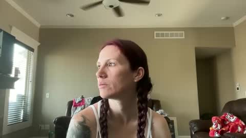 yourstrulylivy online show from March 12, 6:32 pm