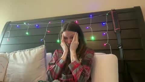 yourstrulylivy online show from February 28, 3:26 pm