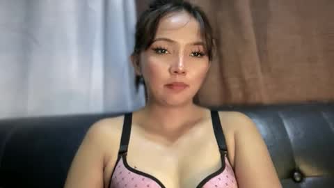 Faye online show from February 1, 7:12 pm