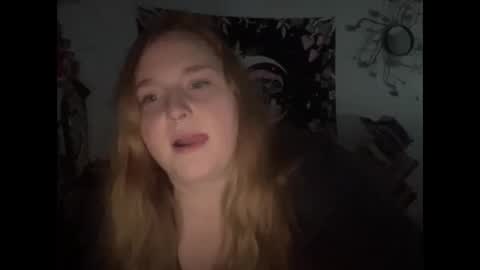 Snapshot of yourthickgingergoddess chatting on January 24, 3:00 am yourthickgingergoddess online show from January 24, 3:00 am