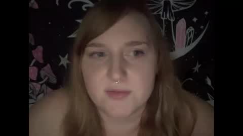 Snapshot of yourthickgingergoddess chatting on February 7, 3:13 am yourthickgingergoddess online show from February 7, 3:13 am