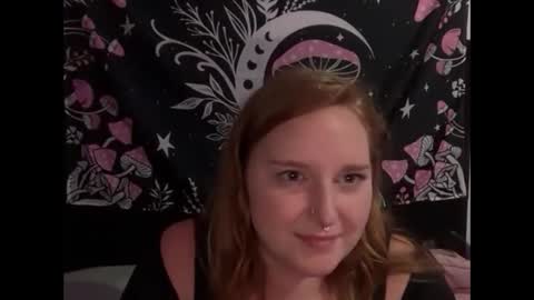 Snapshot of yourthickgingergoddess chatting on October 6, 9:37 am yourthickgingergoddess online show from October 6, 9:37 am