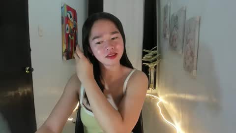 Snapshot of yourtinybunny chatting on October 17, 9:12 am ashy online show from October 17, 9:12 am