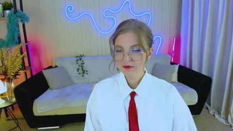 Alice online show from October 13, 1:47 pm