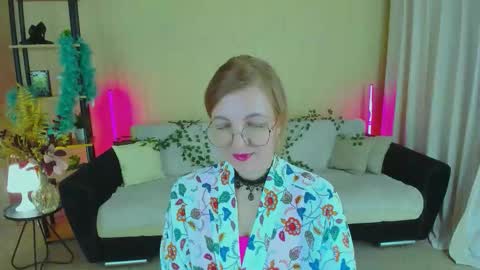 Alice online show from November 30, 10:30 am