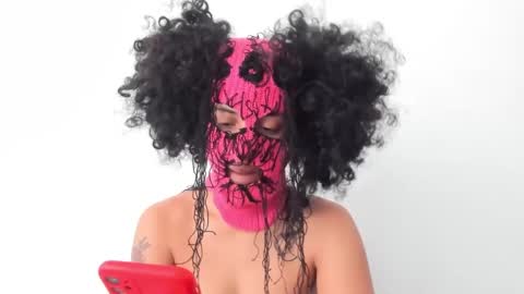 elizabeth  ju   online show from March 8, 3:11 pm