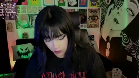    rawr   Anne Independent model      online show from October 27, 11:21 pm