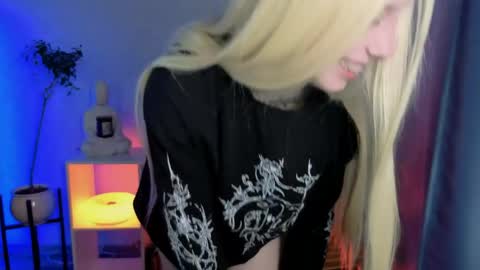 Misa online show from April 18, 7:07 pm