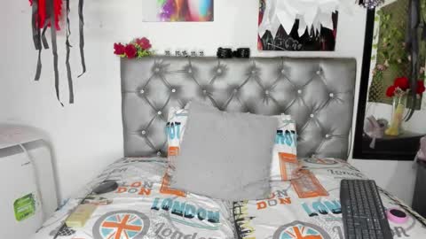 Yukio Davis  online show from October 23, 1:17 pm