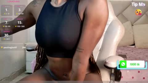 Snapshot of yuliana_milleer chatting on October 15, 8:33 pm Yuliana online show from October 15, 8:33 pm