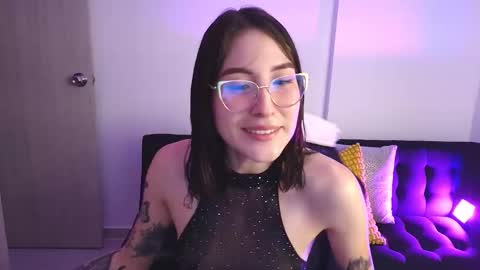 Yulienne online show from November 30, 1:54 am