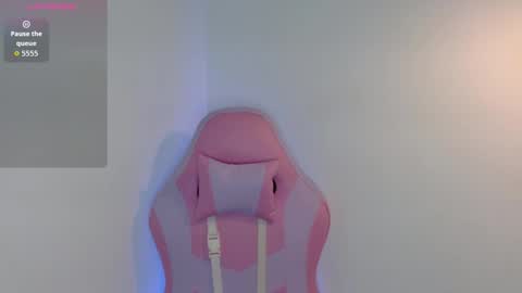 Yuli Independent model online show from March 30, 9:25 pm