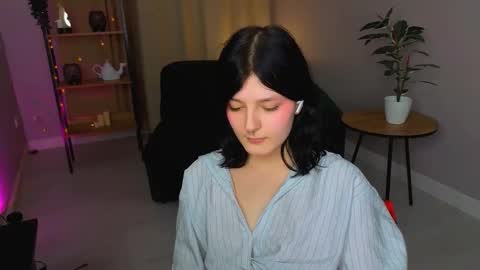 Yumi online show from March 27, 8:26 am